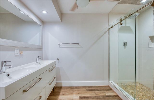300 BAY PLZ, Treasure Island, FL 33706