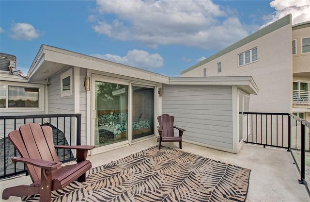 300 BAY PLZ, Treasure Island, FL 33706