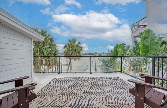 300 BAY PLZ, Treasure Island, FL 33706