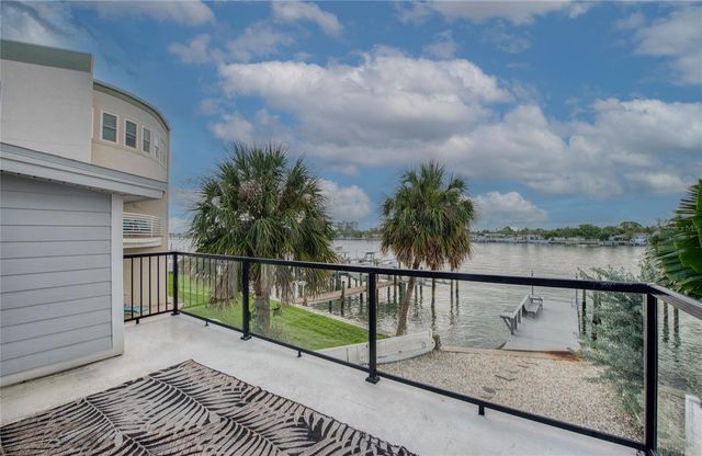 300 BAY PLZ, Treasure Island, FL 33706