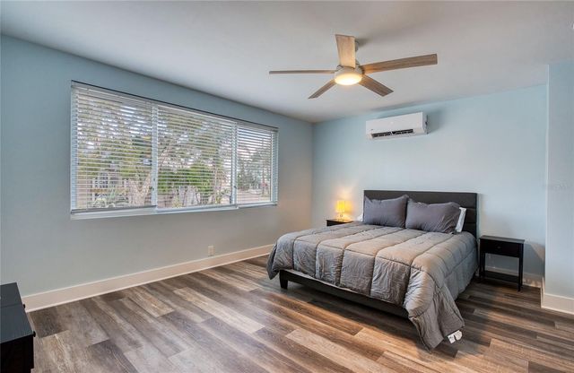 300 BAY PLZ, Treasure Island, FL 33706
