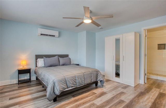 300 BAY PLZ, Treasure Island, FL 33706