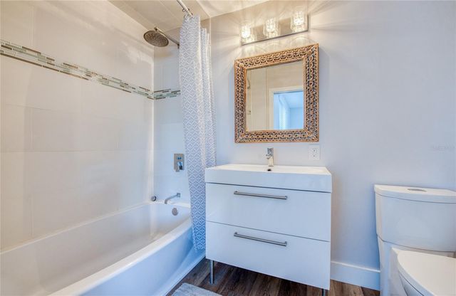 300 BAY PLZ, Treasure Island, FL 33706