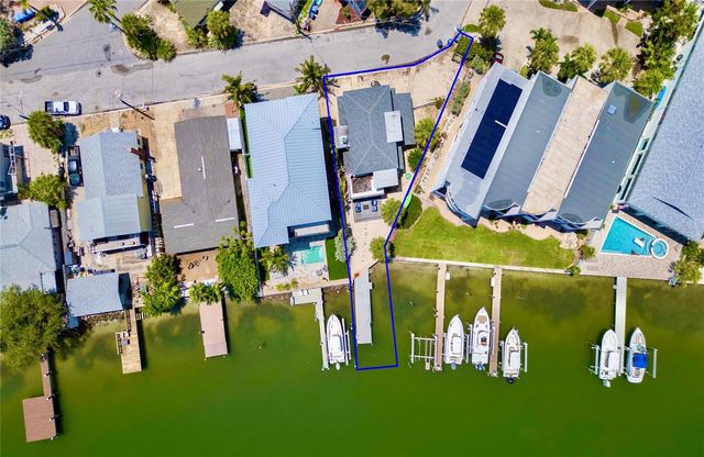 300 BAY PLZ, Treasure Island, FL 33706