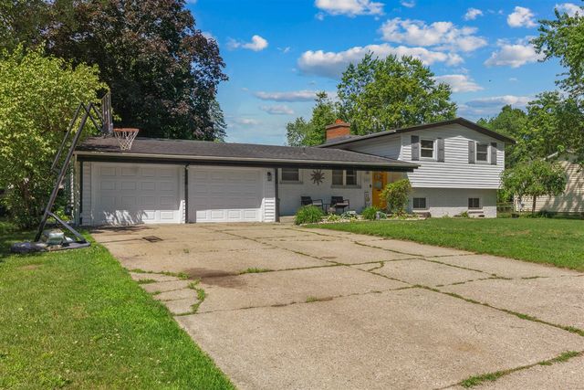 15049 Walters Drive, Marshall, MI 49068