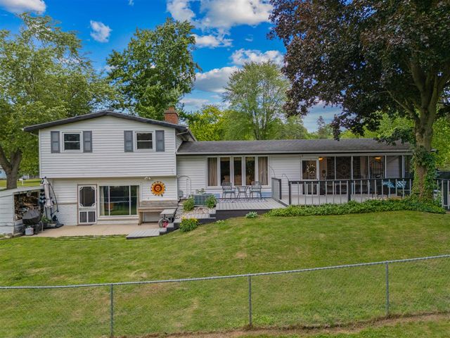 15049 Walters Drive, Marshall, MI 49068