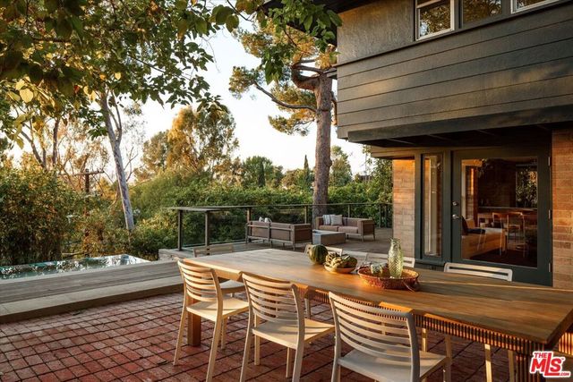 3966 San Rafael Avenue, Los Angeles, CA 90065
