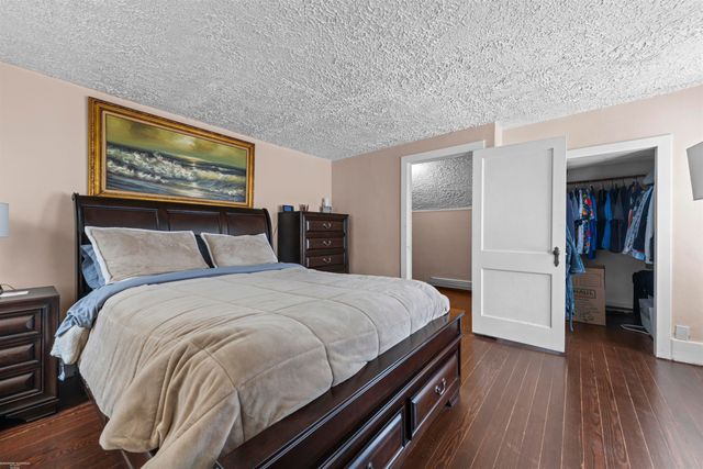 22437 Milner Street, Saint Clair Shores, MI 48081