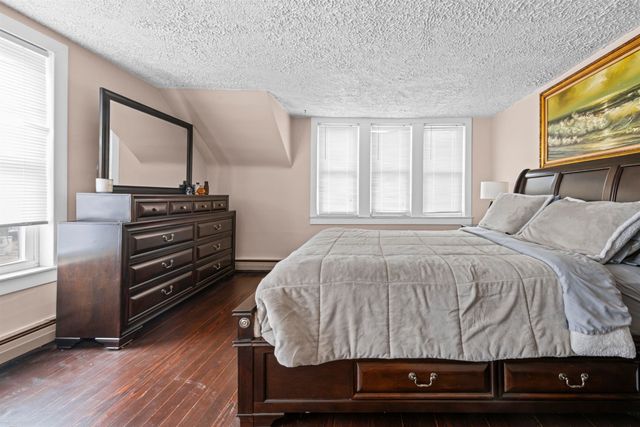 22437 Milner Street, Saint Clair Shores, MI 48081