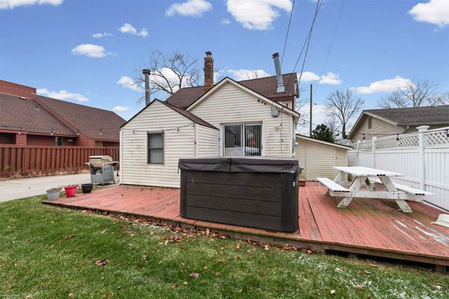 22437 Milner Street, Saint Clair Shores, MI 48081