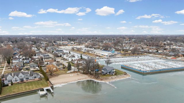 22437 Milner Street, Saint Clair Shores, MI 48081