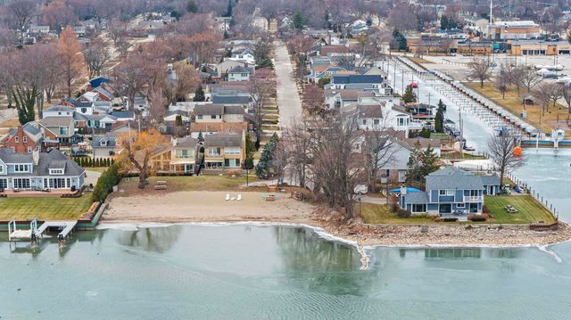 22437 Milner Street, Saint Clair Shores, MI 48081