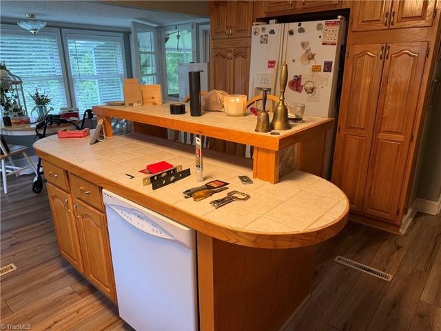 255 Big Oak Road, Elkin, NC 28621