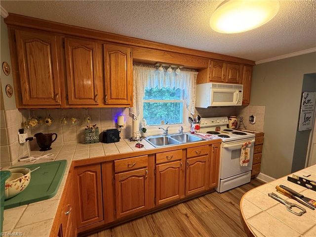 255 Big Oak Road, Elkin, NC 28621