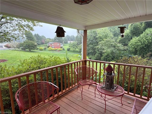 255 Big Oak Road, Elkin, NC 28621