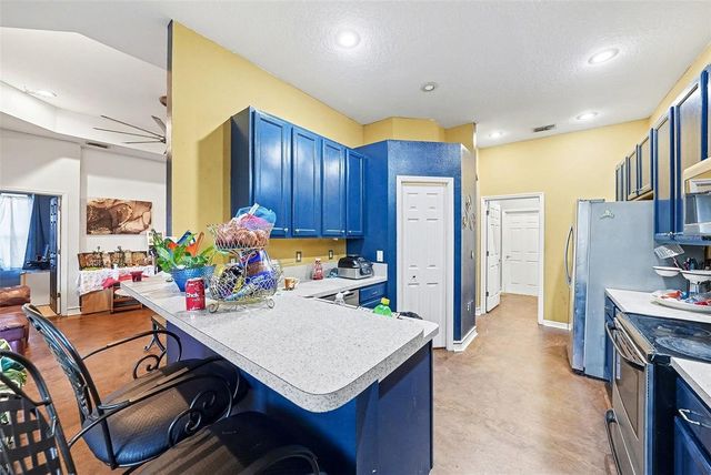 37110 HIGHLAND BLUFF CIRCLE, Dade City, FL 33523