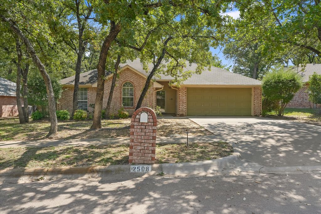 2508 Oak Park Drive, Denton, TX 76209