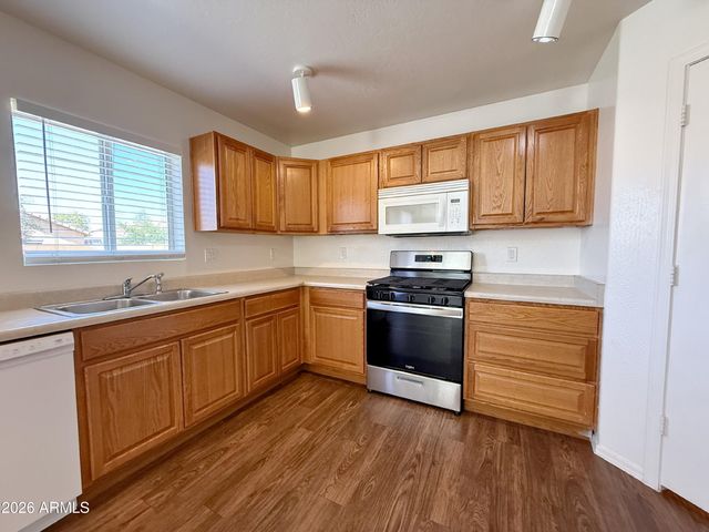 6036 W Wood Street, Phoenix, AZ 85043
