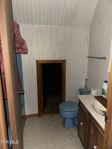 35615 Washington Spring Road, Glade Spring, VA 24340