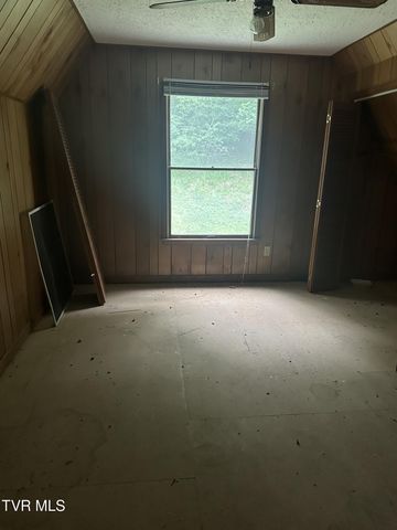 35615 Washington Spring Road, Glade Spring, VA 24340