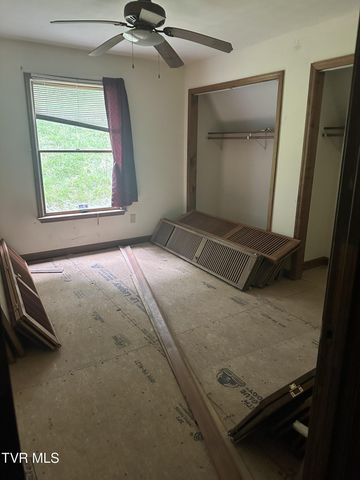 35615 Washington Spring Road, Glade Spring, VA 24340