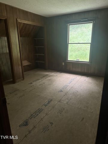 35615 Washington Spring Road, Glade Spring, VA 24340