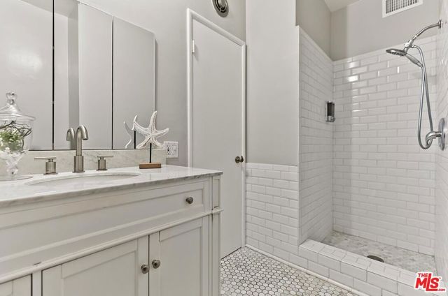 4521 W 6th Street, Los Angeles, CA 90020