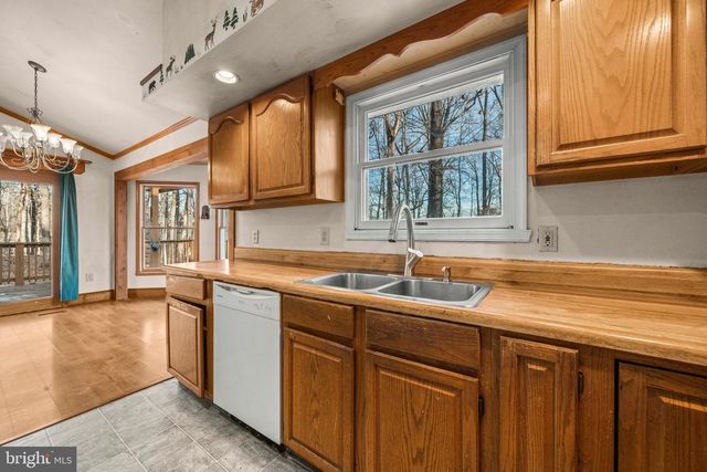 6727 BULL MOOSE CT, Marshall, VA 20115