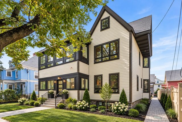 54 Adams 3, Somerville, MA 02145