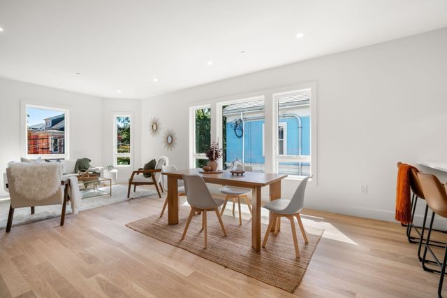 54 Adams 3, Somerville, MA 02145