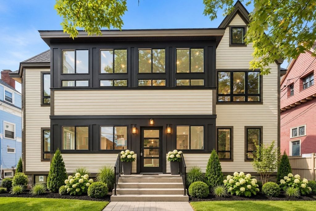 54 Adams 3, Somerville, MA 02145