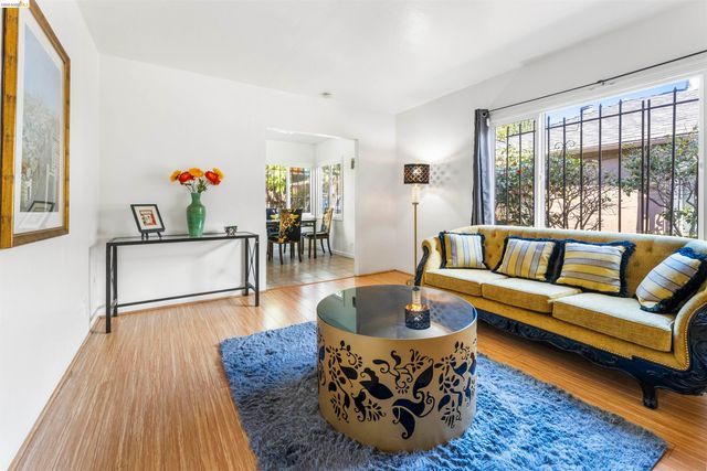 6504 Bancroft Ave, Oakland, CA 94605