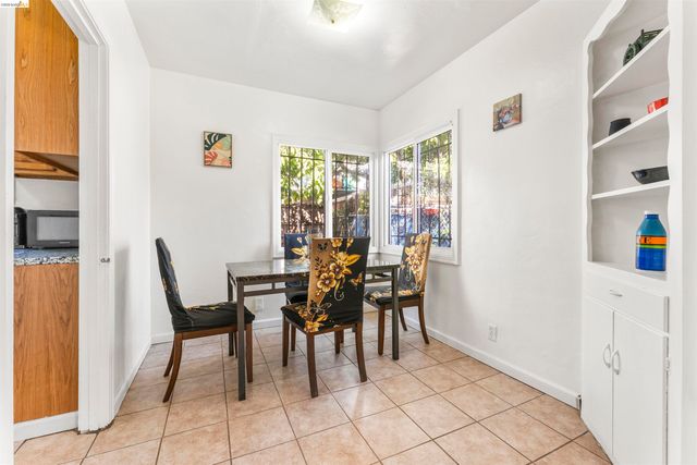 6504 Bancroft Ave, Oakland, CA 94605