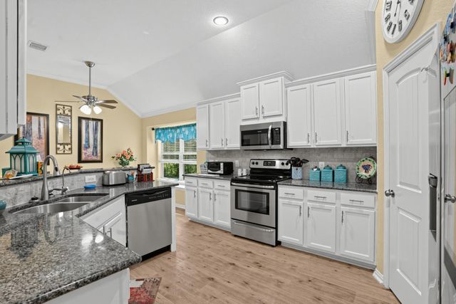 12203 Mustang Avenue, Willis, TX 77378
