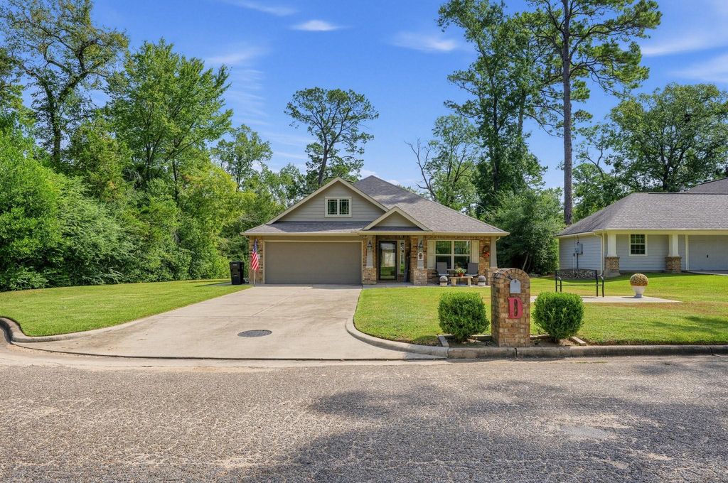 12203 Mustang Avenue, Willis, TX 77378