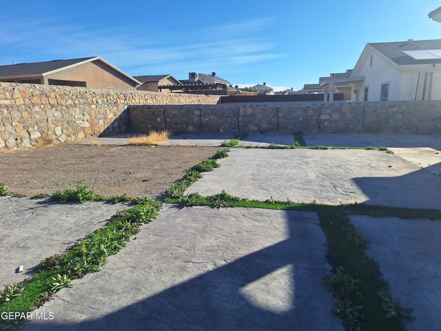 14243 GIL REYES Drive, El Paso, TX 79938