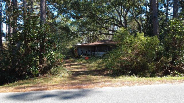 182 Levy Bay Road, Panacea, FL 32346