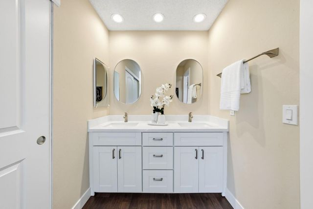 5484 Shadowcrest Way, San Jose, CA 95123