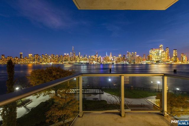 1000 Avenue At Port Imperial 410, Weehawken, NJ 07086
