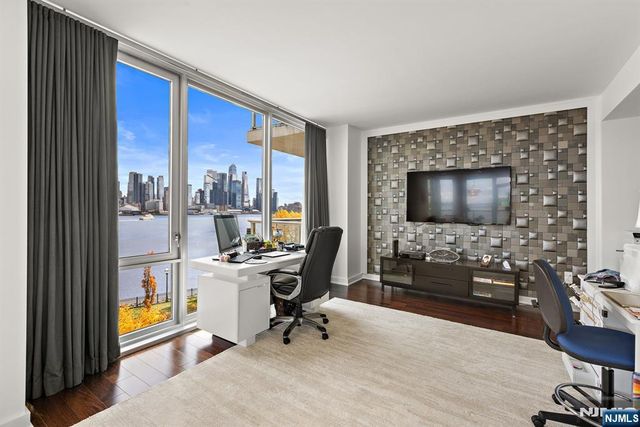 1000 Avenue At Port Imperial 410, Weehawken, NJ 07086