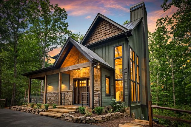 919 Price Road, Blue Ridge, GA 30513