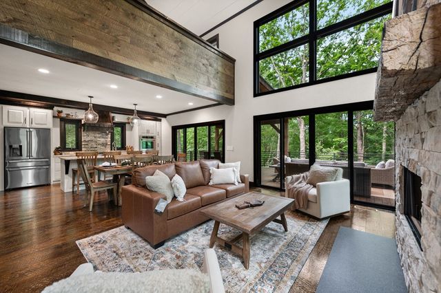 919 Price Road, Blue Ridge, GA 30513