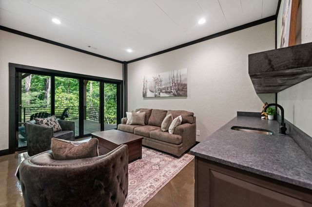 919 Price Road, Blue Ridge, GA 30513