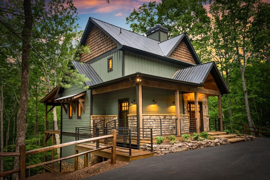 919 Price Road, Blue Ridge, GA 30513