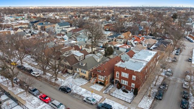 2207 N Nagle Avenue, Chicago, IL 60707