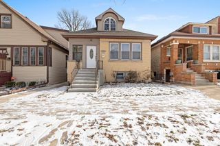 2207 N Nagle Avenue, Chicago, IL 60707