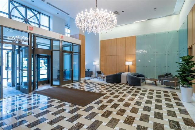 175 Huguenot Street 1605, New Rochelle, NY 10801