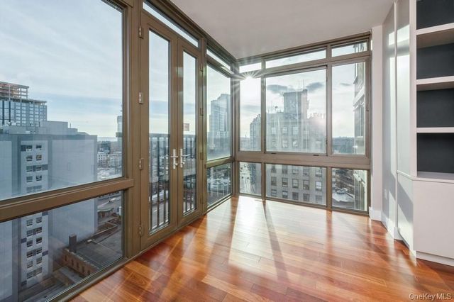 175 Huguenot Street 1605, New Rochelle, NY 10801