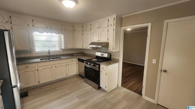 105 BEECHWOOD AVENUE, Hueytown, AL 35023