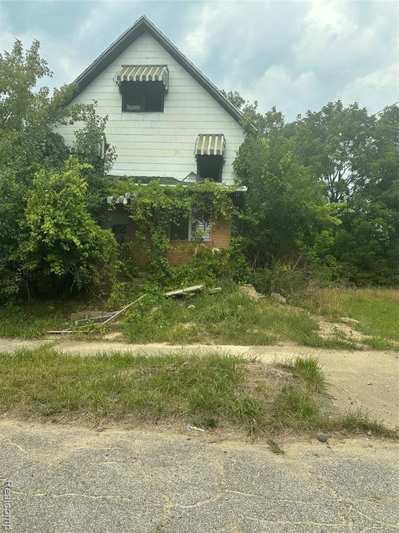 1241 E Hamilton Avenue, Flint, MI 48506